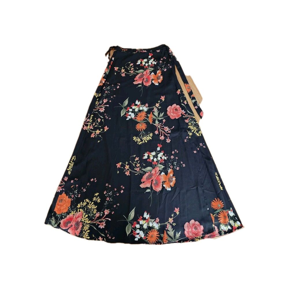 LULUS Skirt Bloom With A View Maxi Wrap Skirt, Black & Floral, Lined, Size M